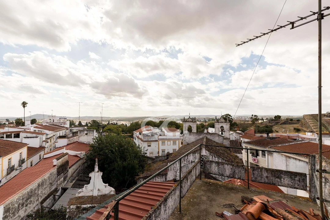 Moradia T3 para Venda em Assunção, Ajuda, Salvador e Santo Ildefonso Foto 31
