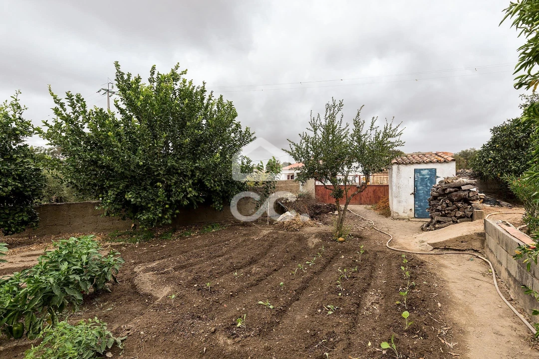 Moradia T2 para Venda em Santa Barbara de Padrões Foto 16