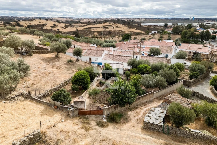 Moradia T2 para Venda em Santa Barbara de Padrões Foto 28