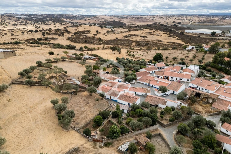 Moradia T2 para Venda em Santa Barbara de Padrões Foto 29