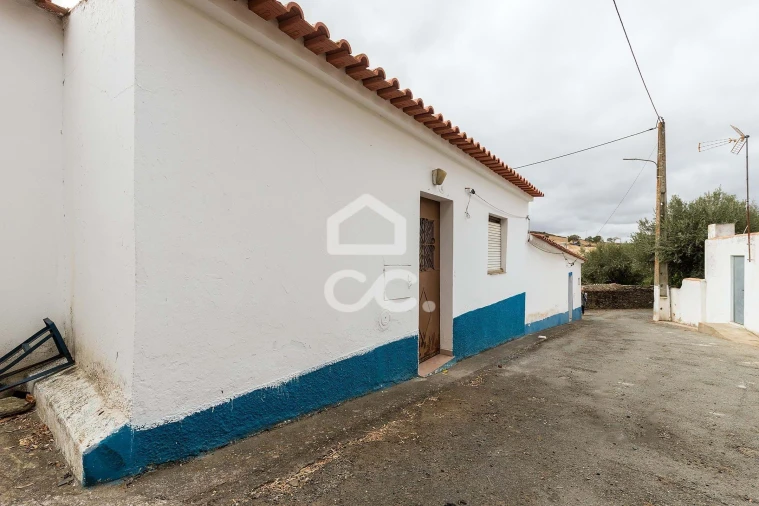 Moradia T2 para Venda em Santa Barbara de Padrões Foto 12