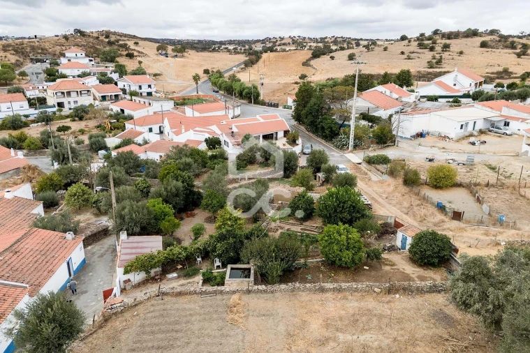 Moradia T2 para Venda em Santa Barbara de Padrões Foto 36