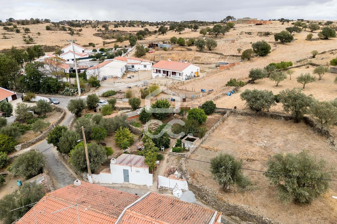 Moradia T2 para Venda em Santa Barbara de Padrões Foto 35