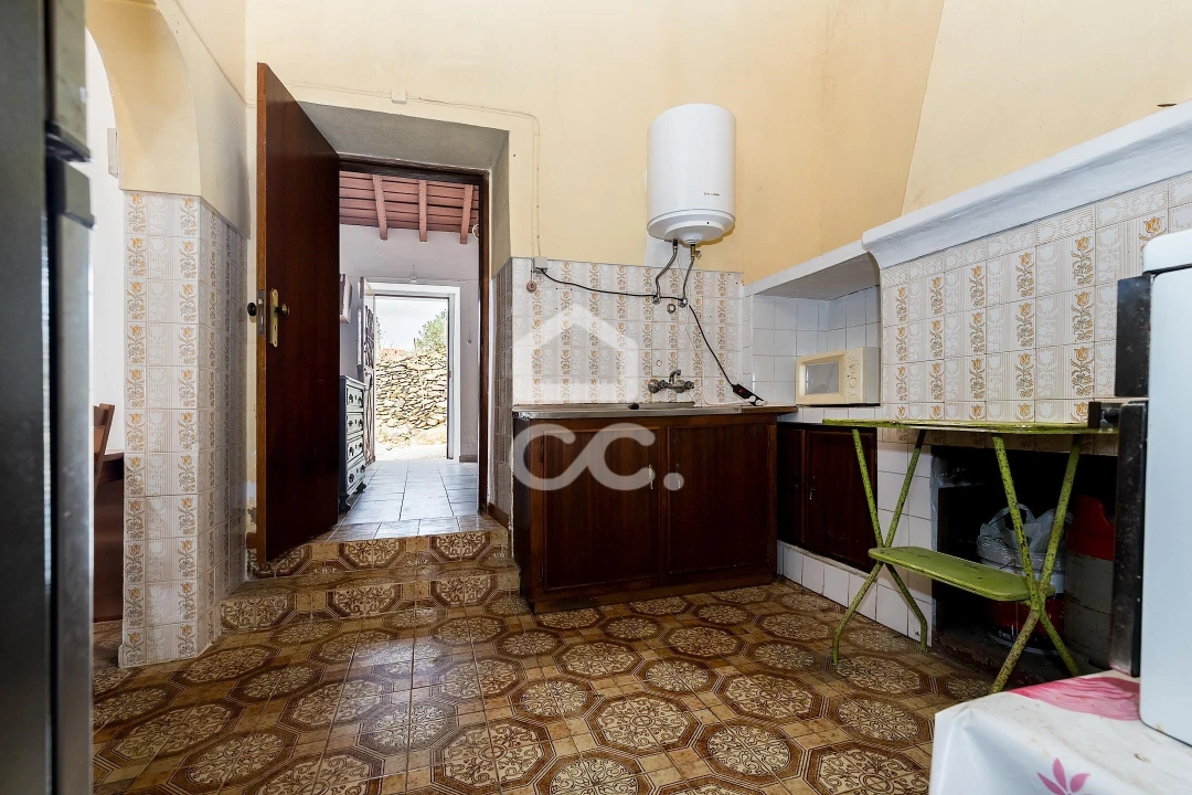 Moradia T2 para Venda em Santa Barbara de Padrões Foto 7