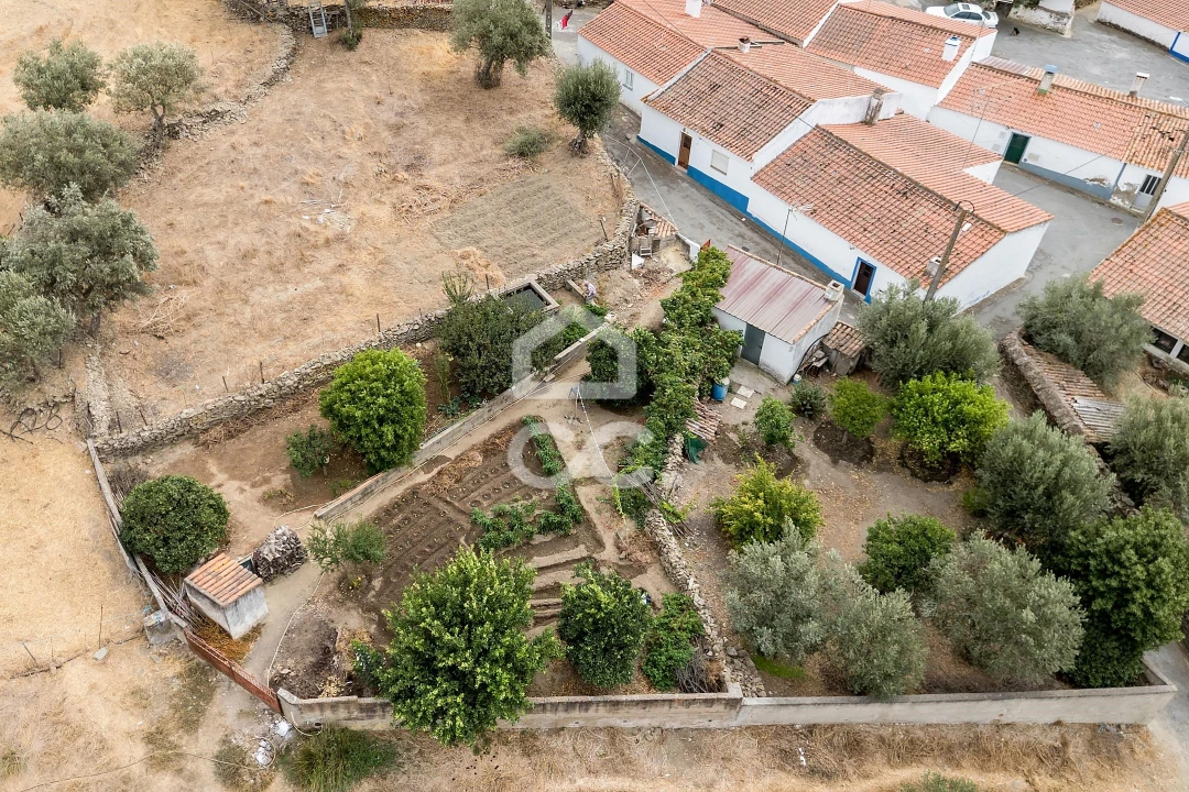 Moradia T2 para Venda em Santa Barbara de Padrões Foto 27