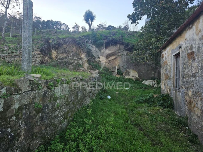 Terreno para Venda em Lamelas e Guimarei Foto 8