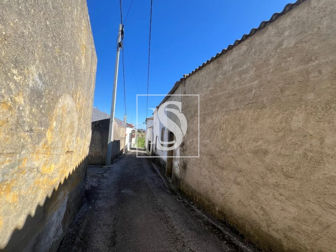 Moradia T2 para Venda em Abrunheira, Verride e Vila Nova da Barca Foto 2