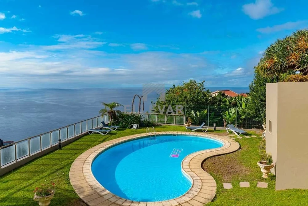 Apartamento T1 para Venda em Calheta Foto 1