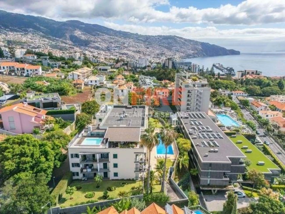 Apartamento T2 para Venda em São Martinho Foto 1