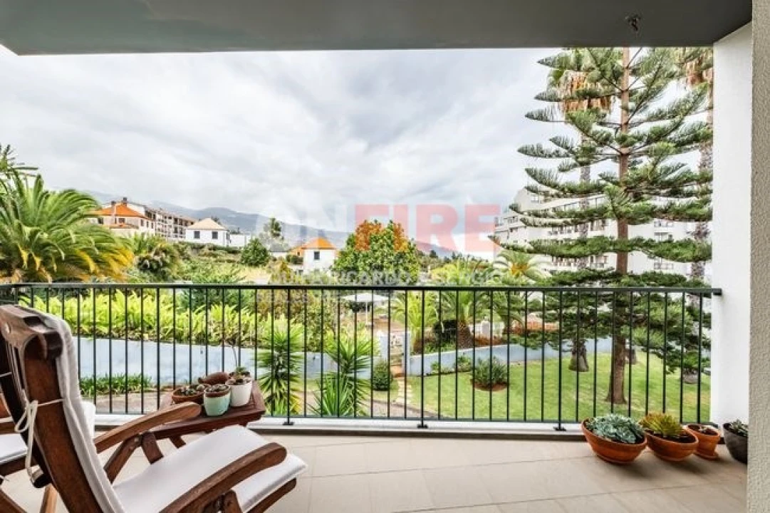 Apartamento T2 para Venda em São Martinho Foto 5