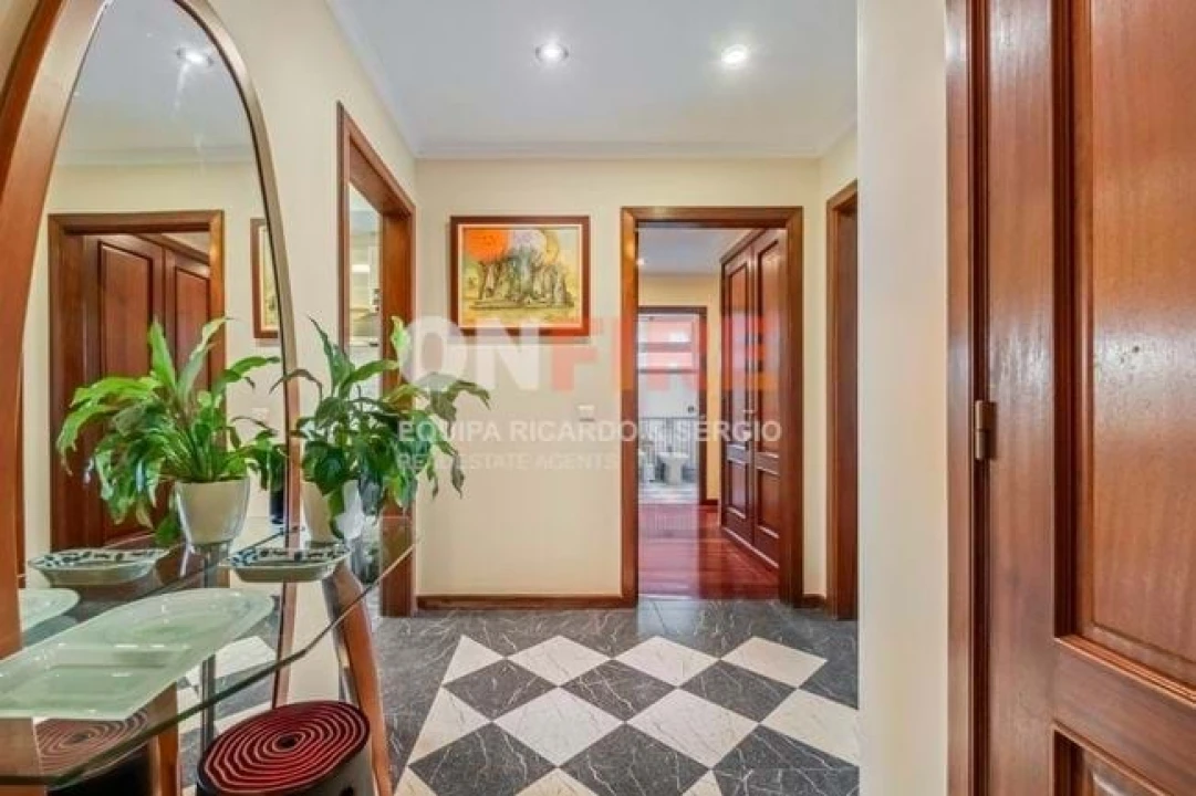 Apartamento T2 para Venda em São Martinho Foto 8