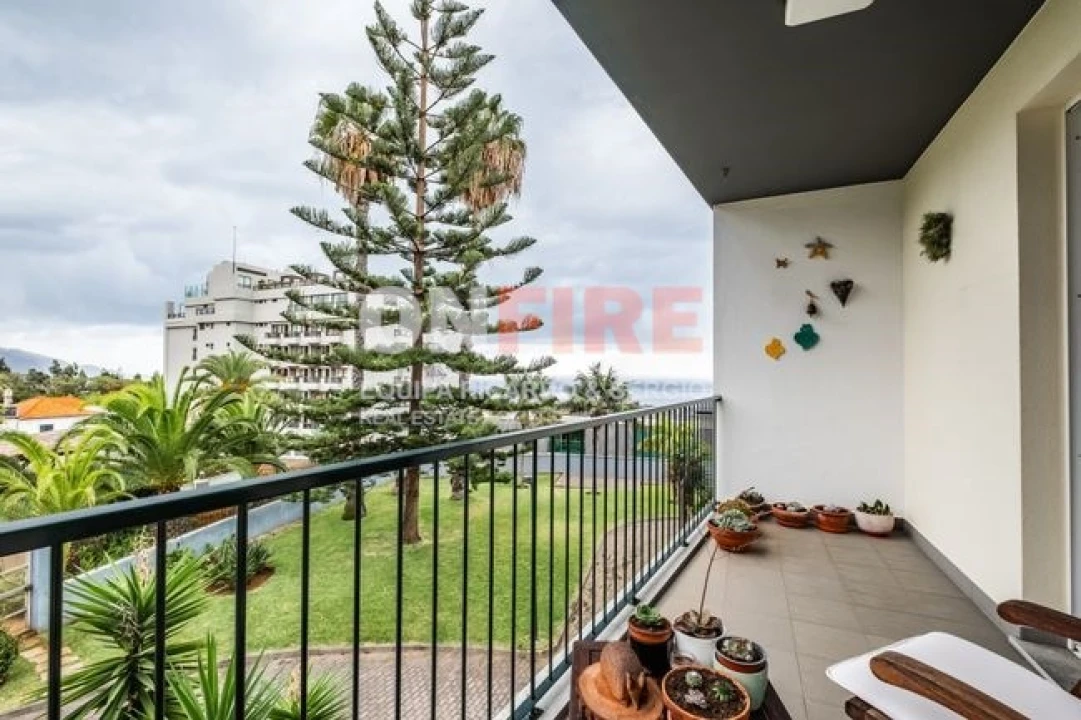 Apartamento T2 para Venda em São Martinho Foto 7