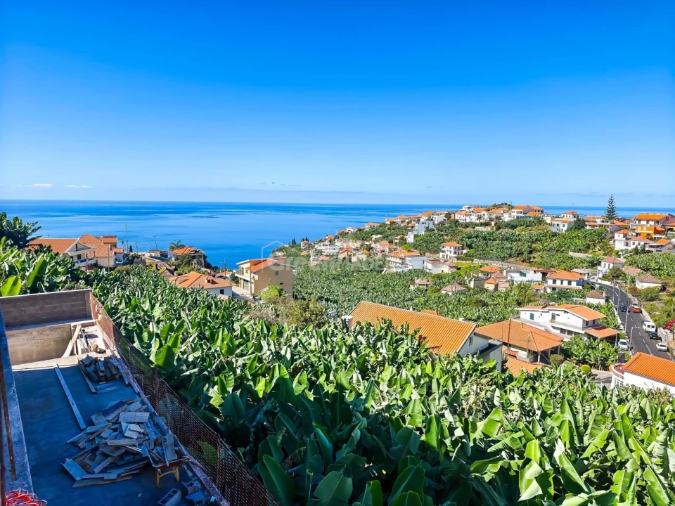 Moradia T4 para Venda em Ponta do Sol Foto 1
