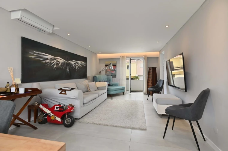 Moradia T3 para Venda em Alcabideche Foto 7