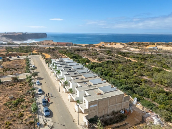 Moradia T3 para Venda em Vila de Sagres Foto 1