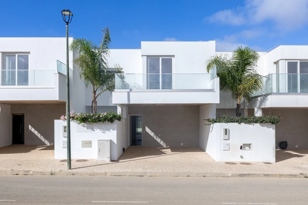 Moradia T3 para Venda em Vila de Sagres Foto 2