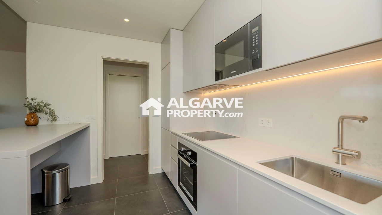 Apartamento T2 para Venda em Quarteira Foto 3