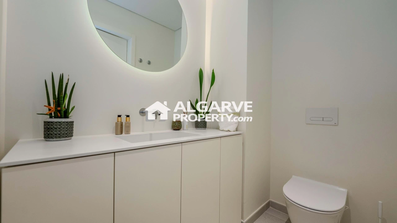 Apartamento T2 para Venda em Quarteira Foto 8