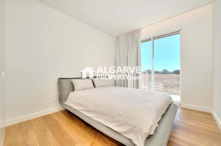 Apartamento T2 para Venda em Quarteira Foto 4