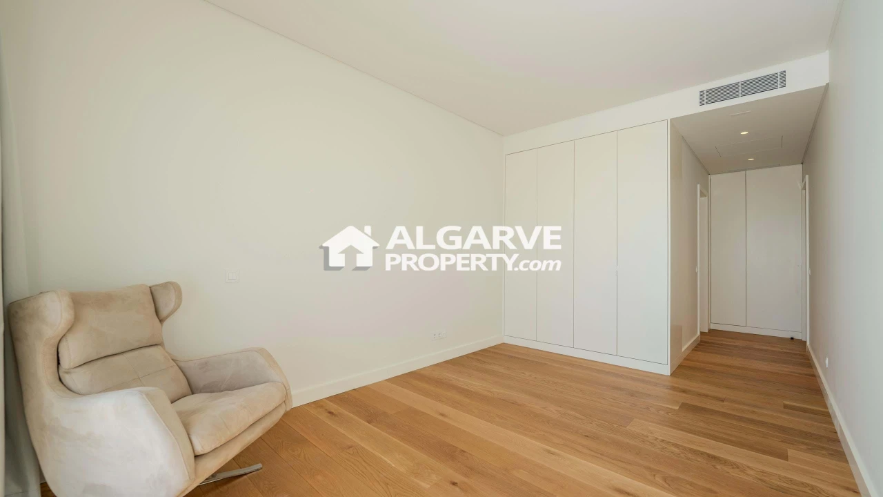 Apartamento T2 para Venda em Quarteira Foto 12