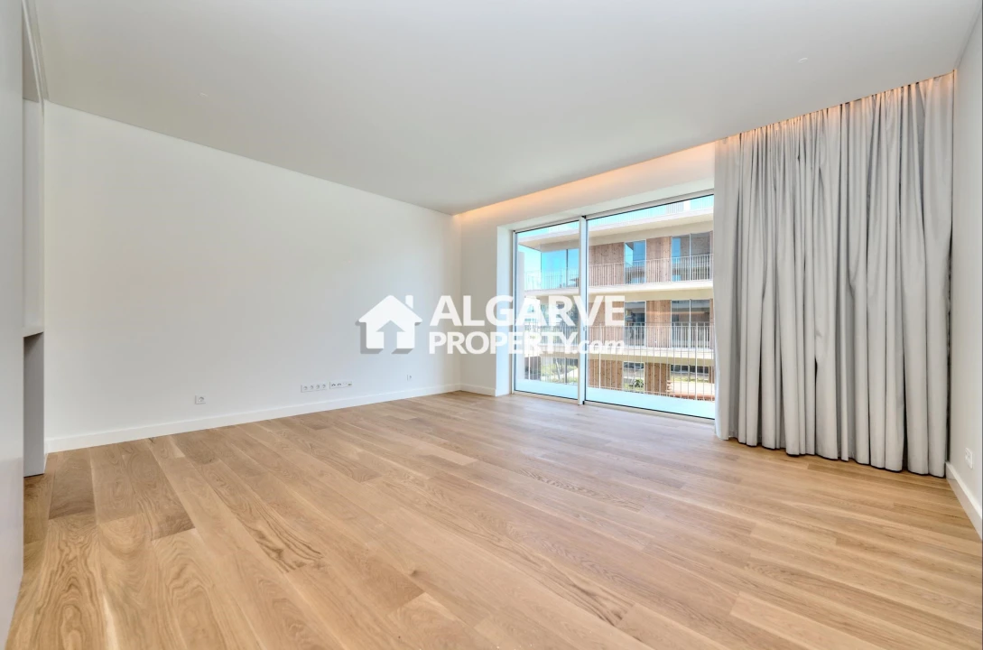 Apartamento T2 para Venda em Quarteira Foto 15
