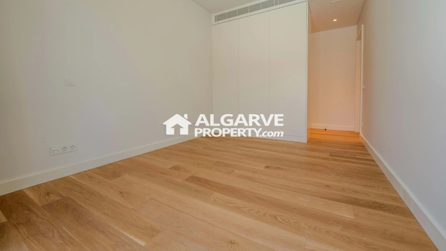 Apartamento T2 para Venda em Quarteira Foto 4