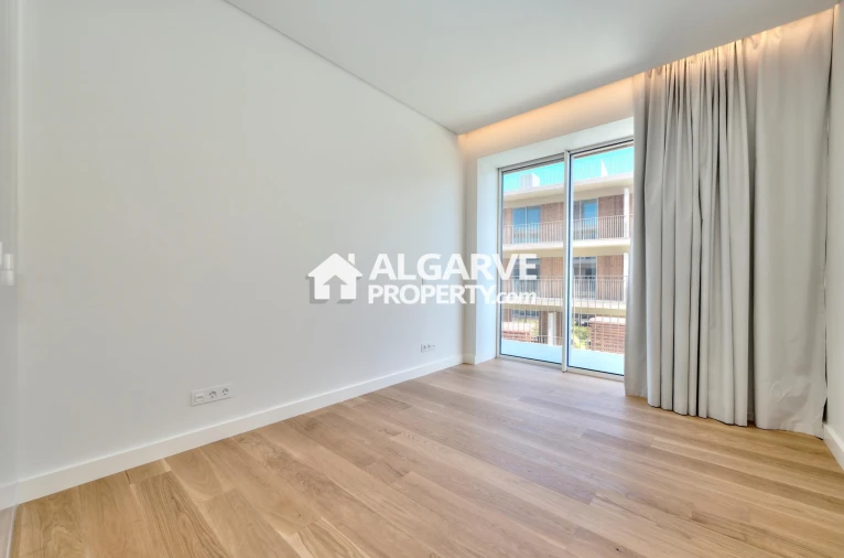 Apartamento T2 para Venda em Quarteira Foto 14