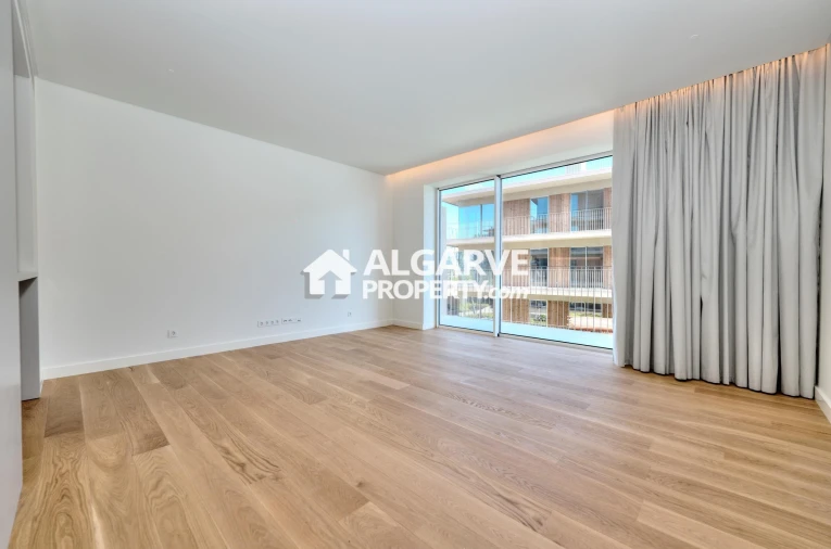 Apartamento T2 para Venda em Quarteira Foto 2