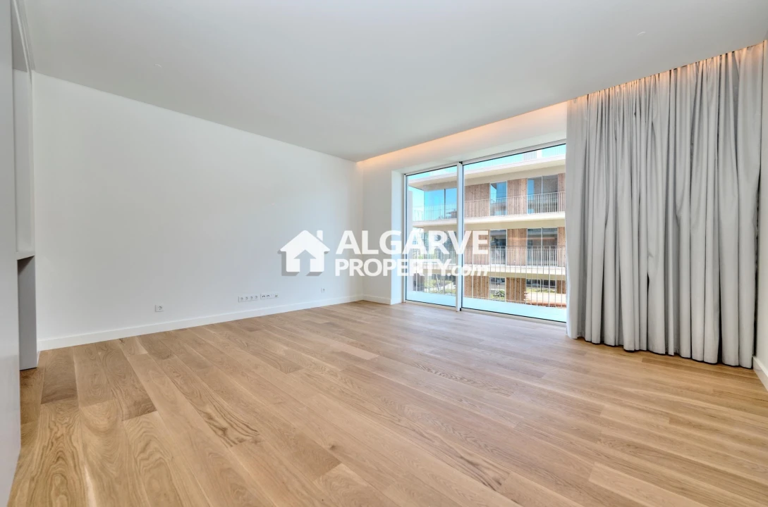 Apartamento T2 para Venda em Quarteira Foto 2