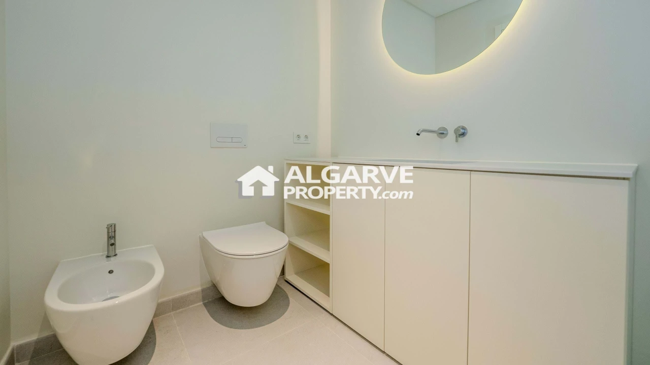 Apartamento T2 para Venda em Quarteira Foto 10