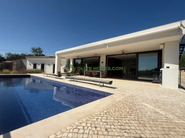 Moradia T3 para Venda em Loule (São Clemente)