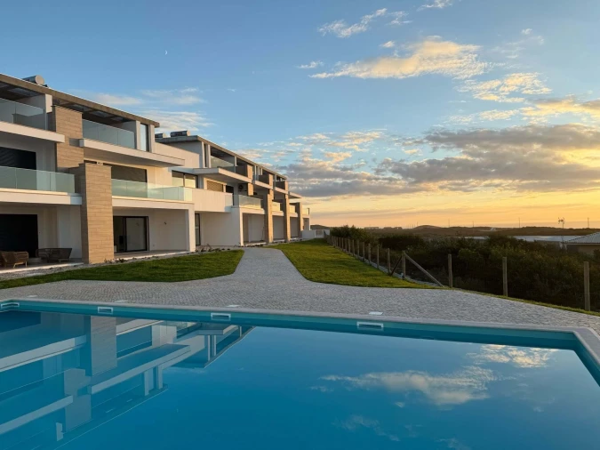 Apartamento T2 para Venda em Nazare Foto 3