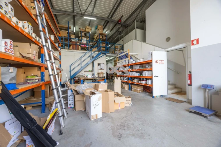 Armazém para Venda em Ermesinde Foto 7