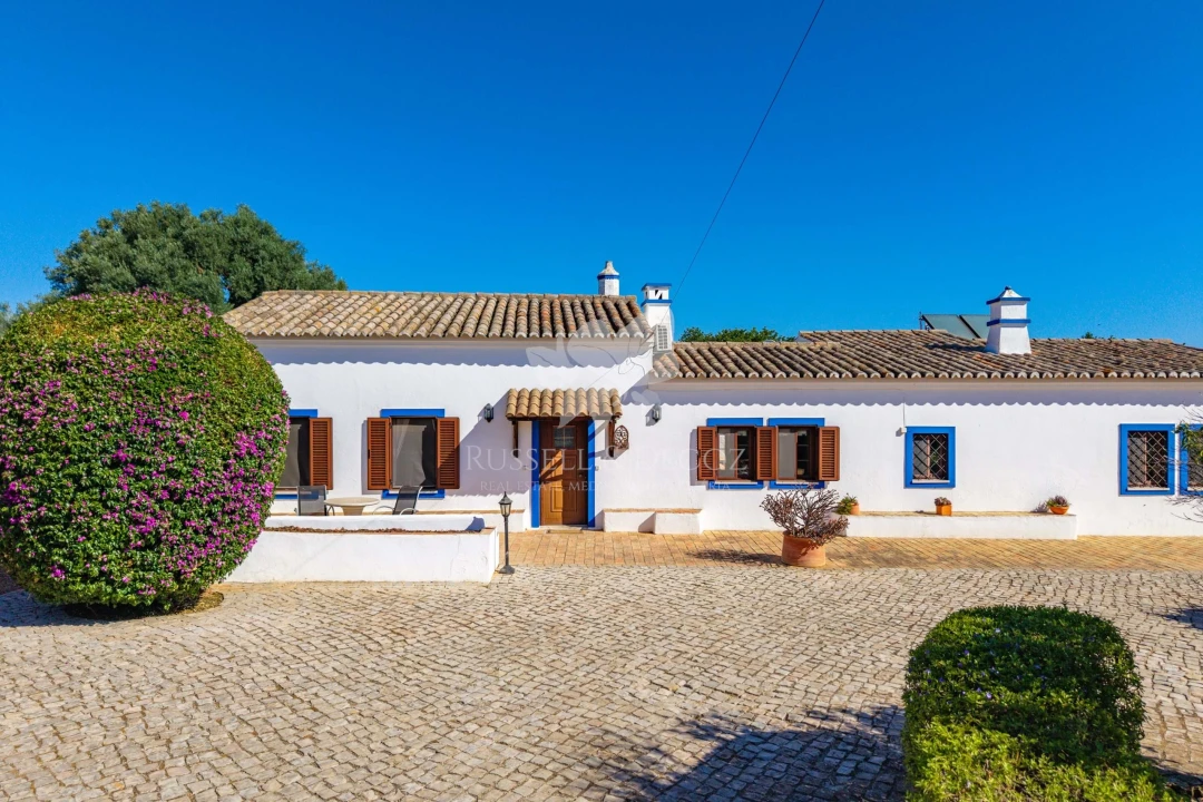 Quinta T4 para Venda em Olhão Foto 2