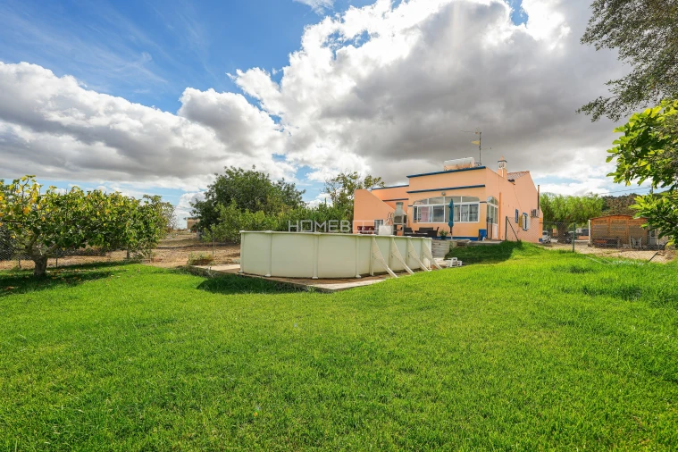 Quinta T3 para Venda em Olhão Foto 1