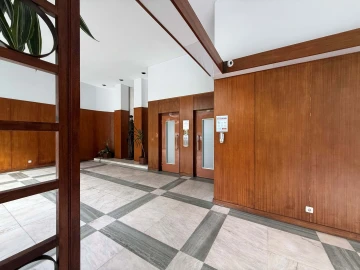 Apartamento T4 para Arrendamento em Santo António