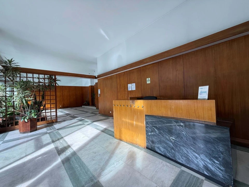 Apartamento T4 para Arrendamento em Santo António Foto 32