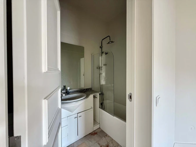 Apartamento T4 para Arrendamento em Santo António Foto 17