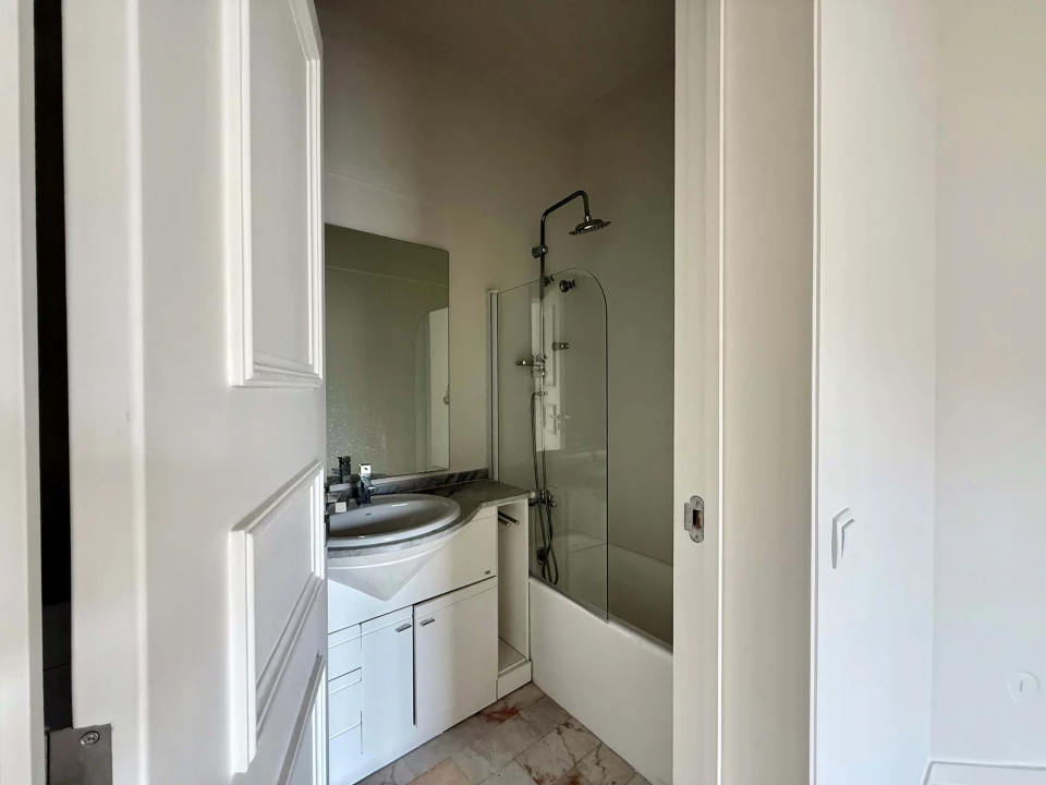 Apartamento T4 para Arrendamento em Santo António Foto 17