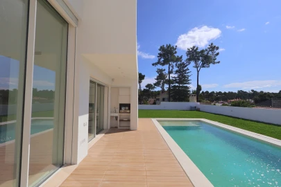 Moradia T4 para Venda em Corroios