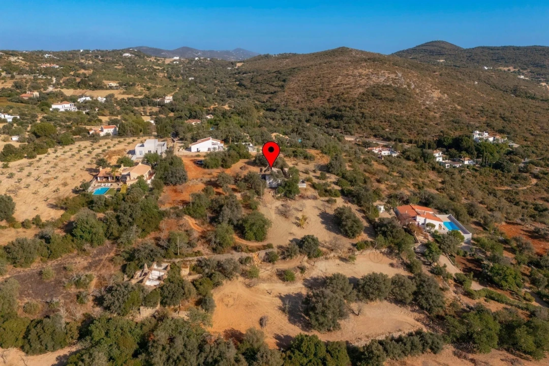 Prédio para Venda em Santa Barbara de Nexe Foto 9