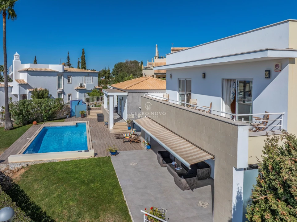 Moradia T4 para Venda em Albufeira e Olhos de Água Foto 56