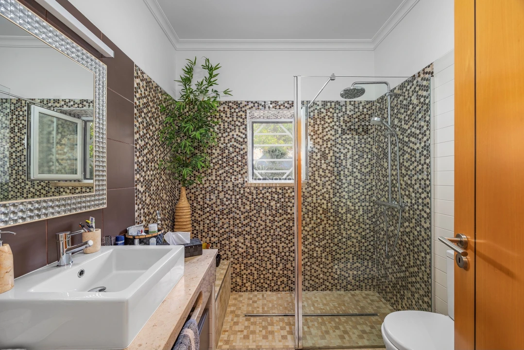 Moradia T4 para Venda em Albufeira e Olhos de Água Foto 39