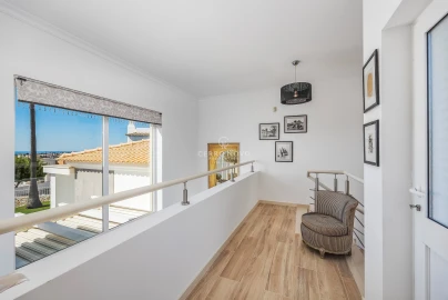 Moradia T4 para Venda em Albufeira e Olhos de Água
