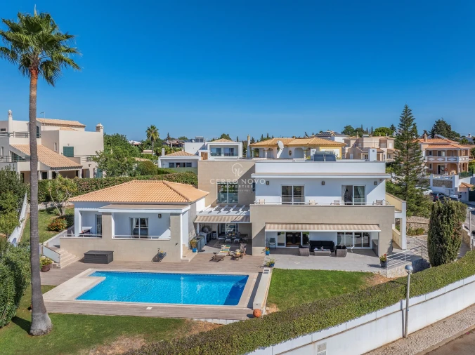 Moradia T4 para Venda em Albufeira e Olhos de Água Foto 53