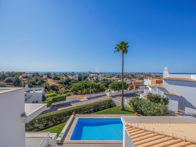 Moradia T4 para Venda em Albufeira e Olhos de Água Foto 32