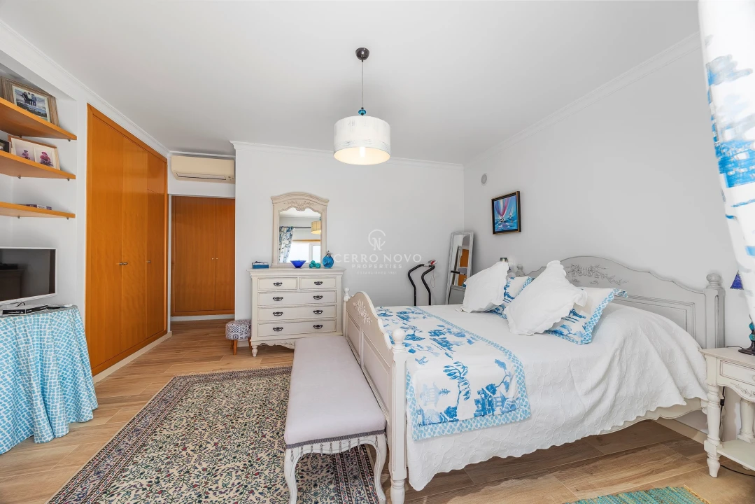 Moradia T4 para Venda em Albufeira e Olhos de Água Foto 28