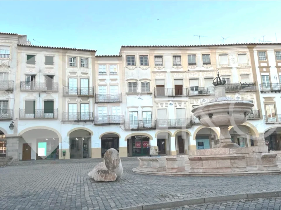 Apartamento T4 para Venda em Évora (São Mamede, Sé, São Pedro e Santo Antão) Foto 1