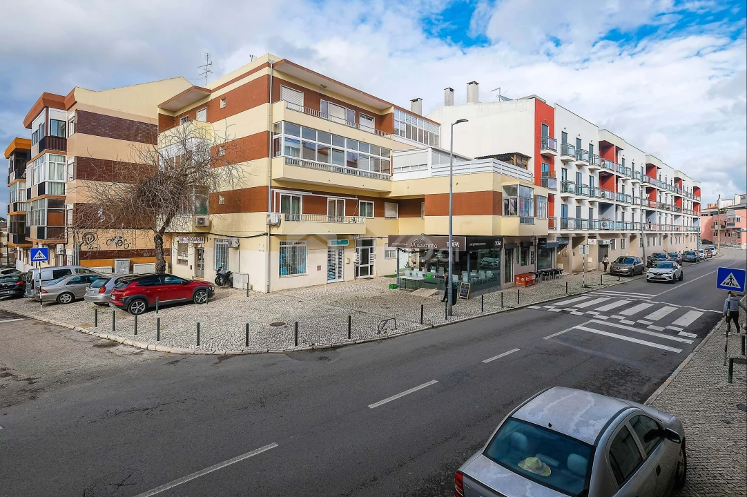 Apartamento T3 para Venda em Amora Foto 25