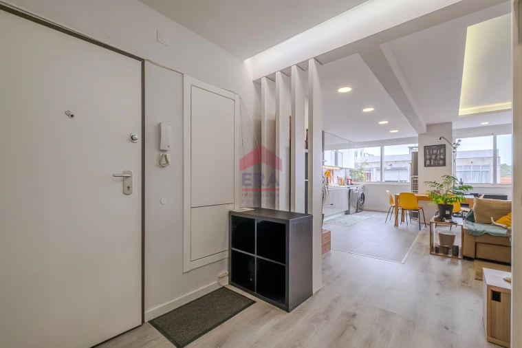 Apartamento T0 para Venda em Algés, Linda-A-Velha e Cruz Quebrada-Dafundo Foto 2